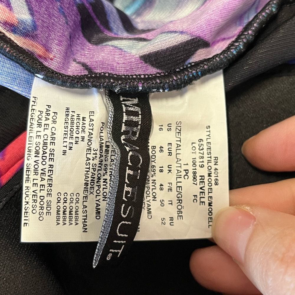 NWT MIRACLESUIT | Revele One Piece Swimsuit in Framboise Pink 16 - Picture 8 of 9